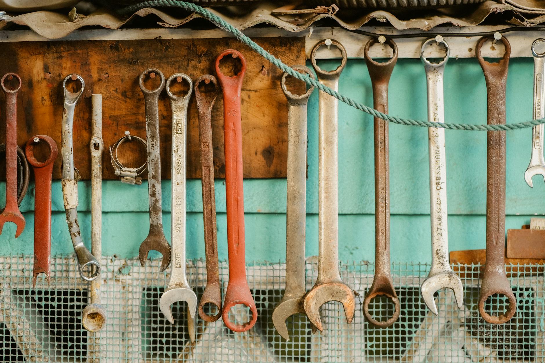 Tools Guru terbaik untuk kreativitas tanpa batas dari GuruCreative.
